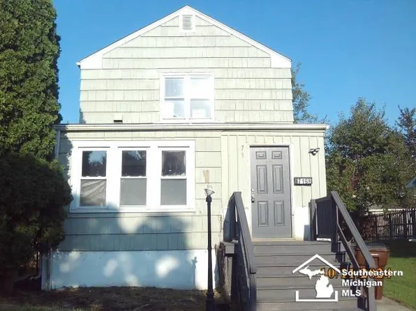 716 Smith St, Monroe, MI 48161
