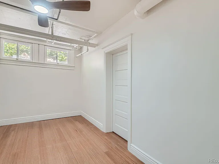 954 N Pearl St #B — Photo 21