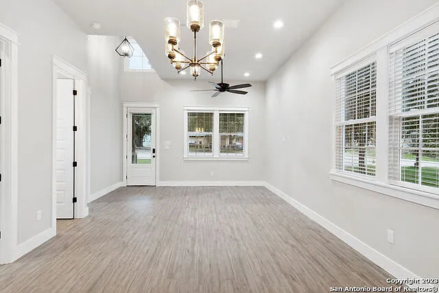291 S East Ave — Photo 10
