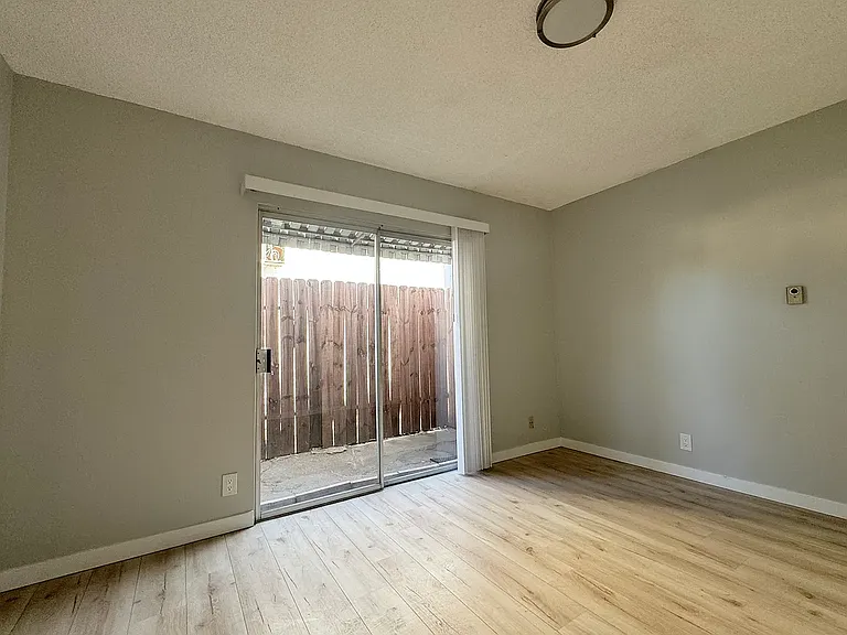5505 Corteen Pl #7 — Photo 23