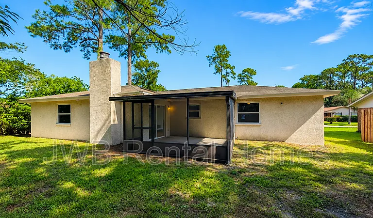 5556 Lofty Pines Cir S — Photo 14