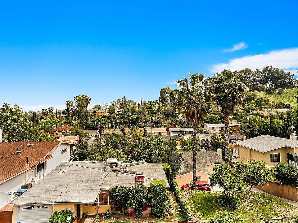 2nd image of 5325 Tendilla Ave