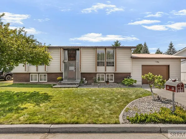 560 W Targhee St, Saint Anthony, ID 83445