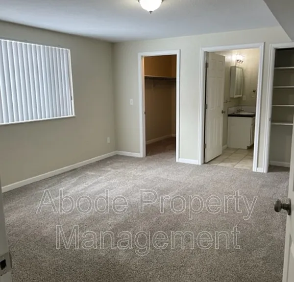 480 W 10th St — Photo 6