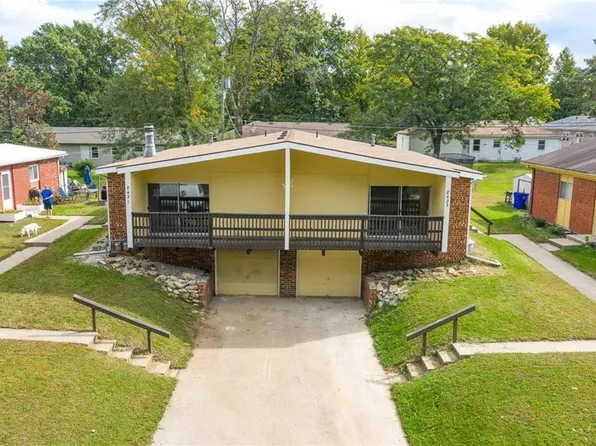 8421 Kessler St, Overland Park, KS 66212