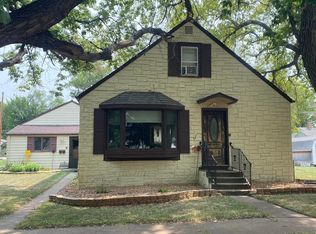 108 2nd St, Ipswich, SD 57451