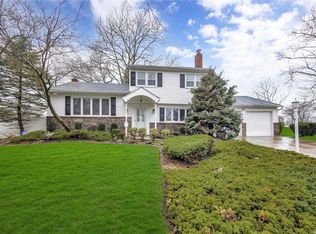 20 Dahill Rd, Old Bethpage, NY 11804