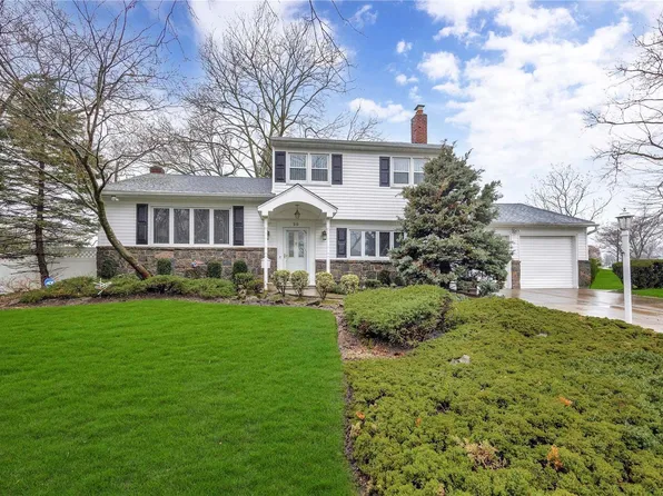 20 Dahill Road, Old Bethpage, NY 11804