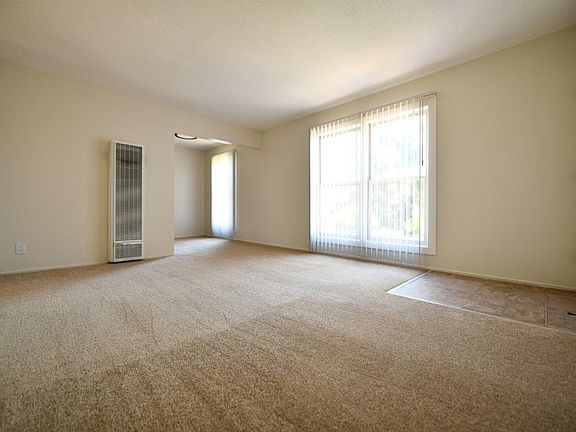 3rd image of 524 E 17th St #15