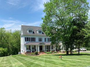 40116 Barbaras Bluff Ct, Lovettsville, VA 20180