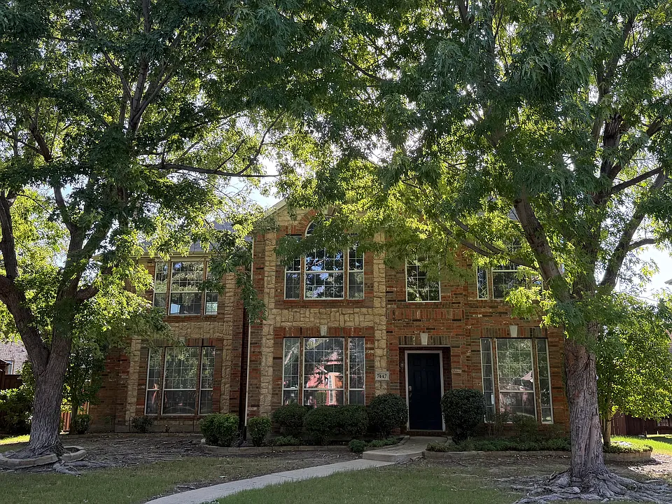 7447 Ravenhill Dr