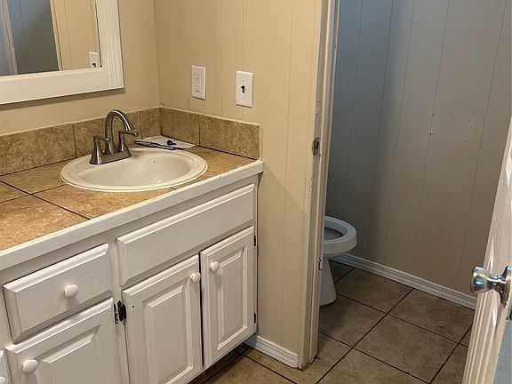4th image of 468180 E 1115th Rd