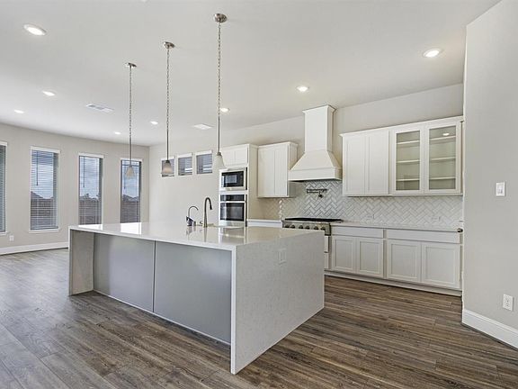 6th image of this home