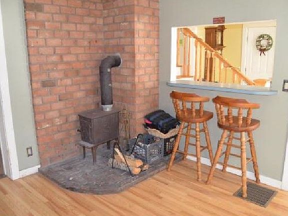 2nd image of 41 Nutting Rd