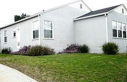 3rd image of 2147 W 108th St