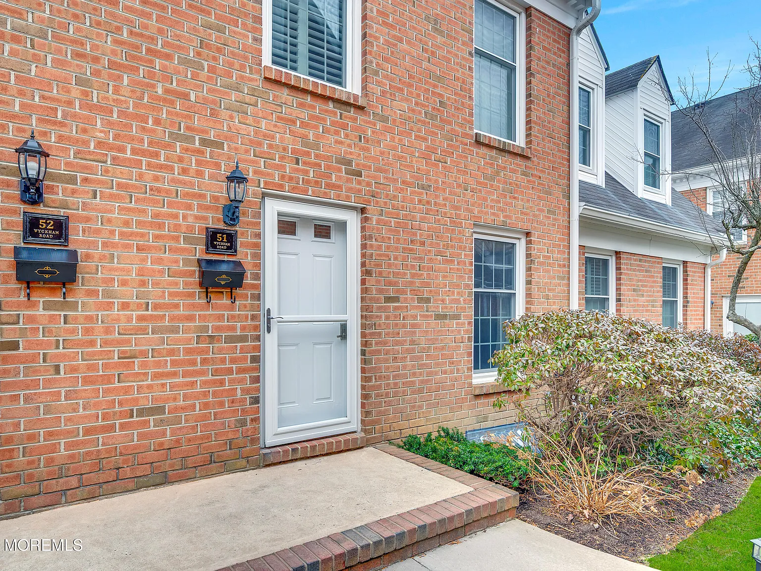 2 bed, 3.5 bath, 1394 sqft, $14,000 — Photo 2