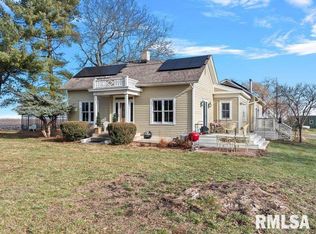 17168 Vaneman St, Petersburg, IL 62675