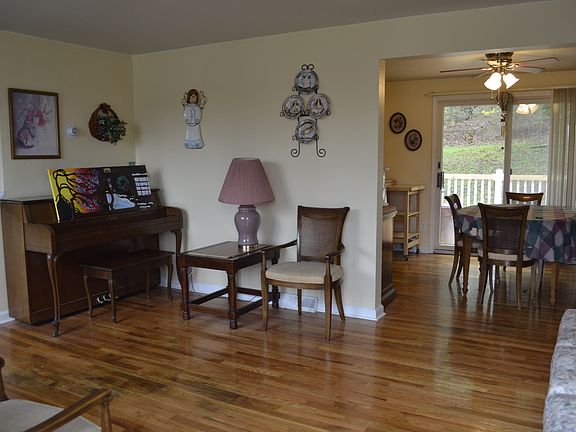 3rd image of 243 Lynnwood Dr