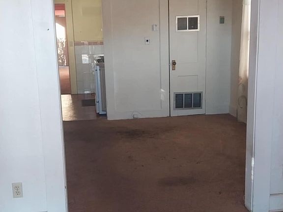 5th image of 3303 Douglas Ave