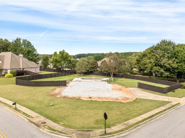 499 Monticello Dr, Auburn, AL 36830