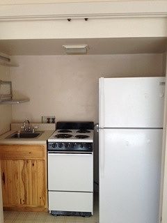 4th image of 756 Austin Ave