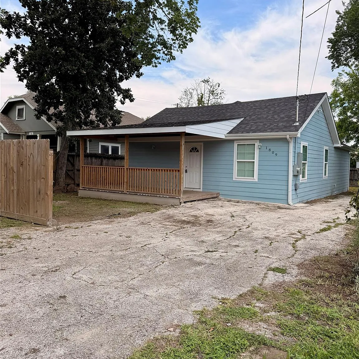 3 bed, 2.0 bath, 1288 sqft, $1,800 — Photo 2
