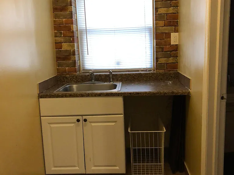 27 Mulock Pl — Photo 11