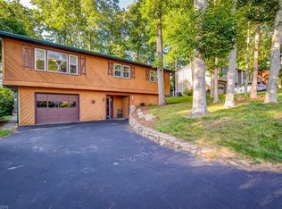 29 Wildwood Ave, Weaverville, NC 28787