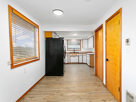 4th image of 2205 S Meridian #A