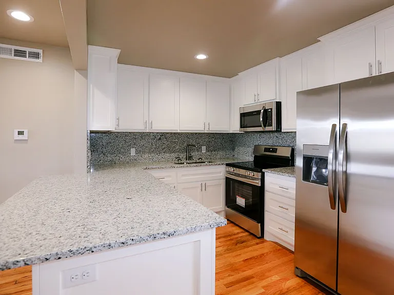 201 W Freeman Ave #1 — Photo 3