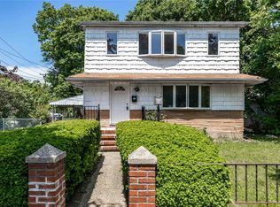 3 Brown Ave, Hempstead, NY 11550
