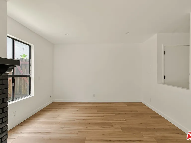 2020 Delaware Ave #7 — Photo 27