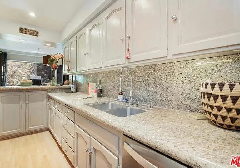 6708 Hillpark Dr #303 — Photo 12