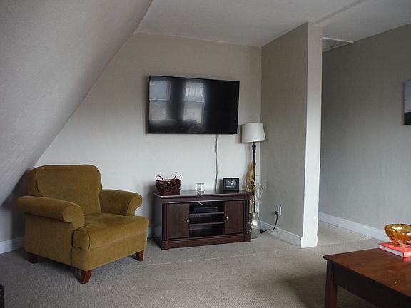 5th image of 620 Auburn Ave #3