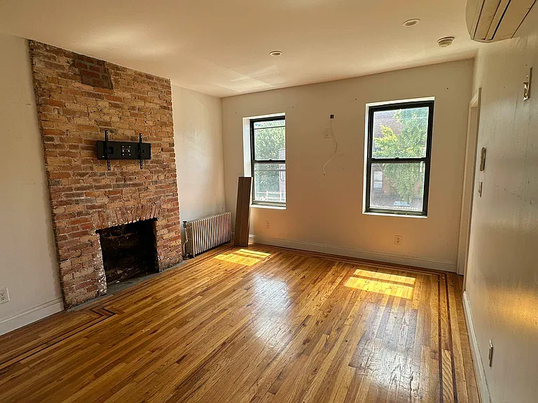 694A 5th Ave #3 — Photo 3