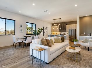 752 W 19th St, Costa Mesa, CA 92627