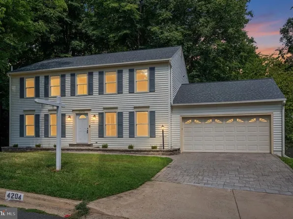 4204 Avon Dr, Dumfries, VA 22025
