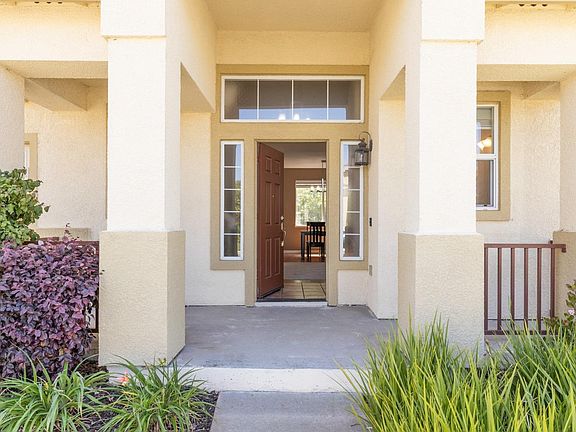3rd image of 721 Rock Rose Way
