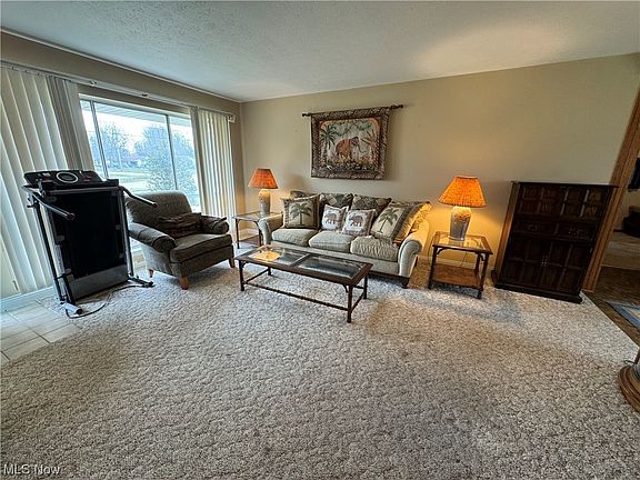 3rd image of 6204 Cumberland Dr
