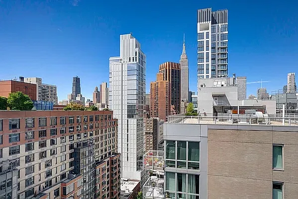 237 E 34th St #1004 — Photo 36