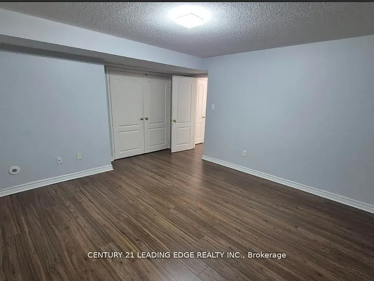 3335 Thomas St #5 — Photo 10