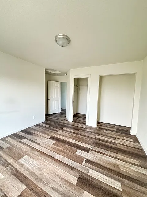 3 bed, 1300 sqft, $1,900 — Photo 1