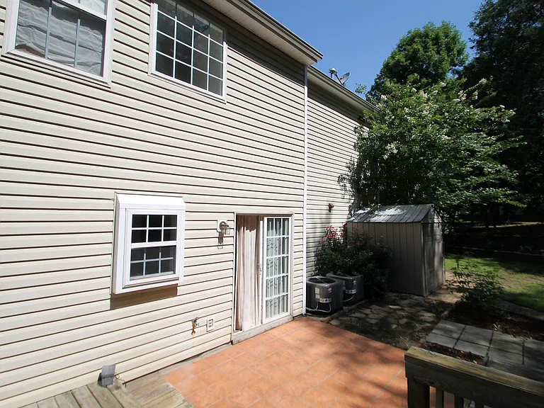 583 Stonehenge Dr — Photo 33