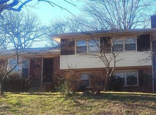 2502 Tampa St, Greensboro, NC 27406