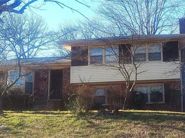 2502 Tampa St, Greensboro, NC 27406