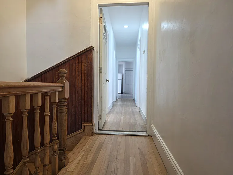 Pinckney St — Photo 19