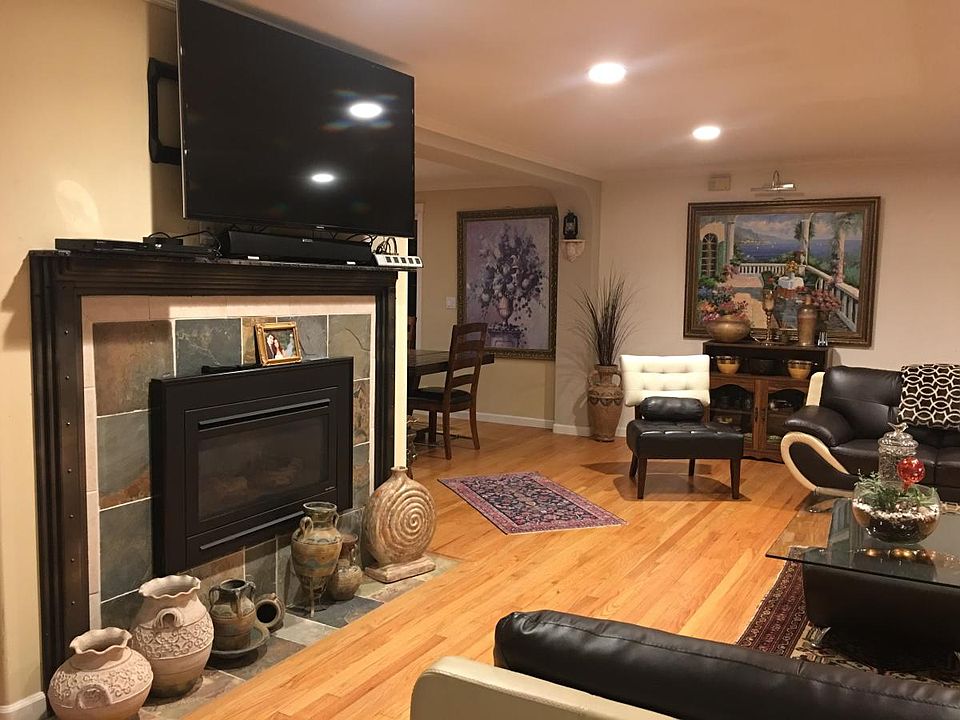1st image of 16828 53rd Ave S