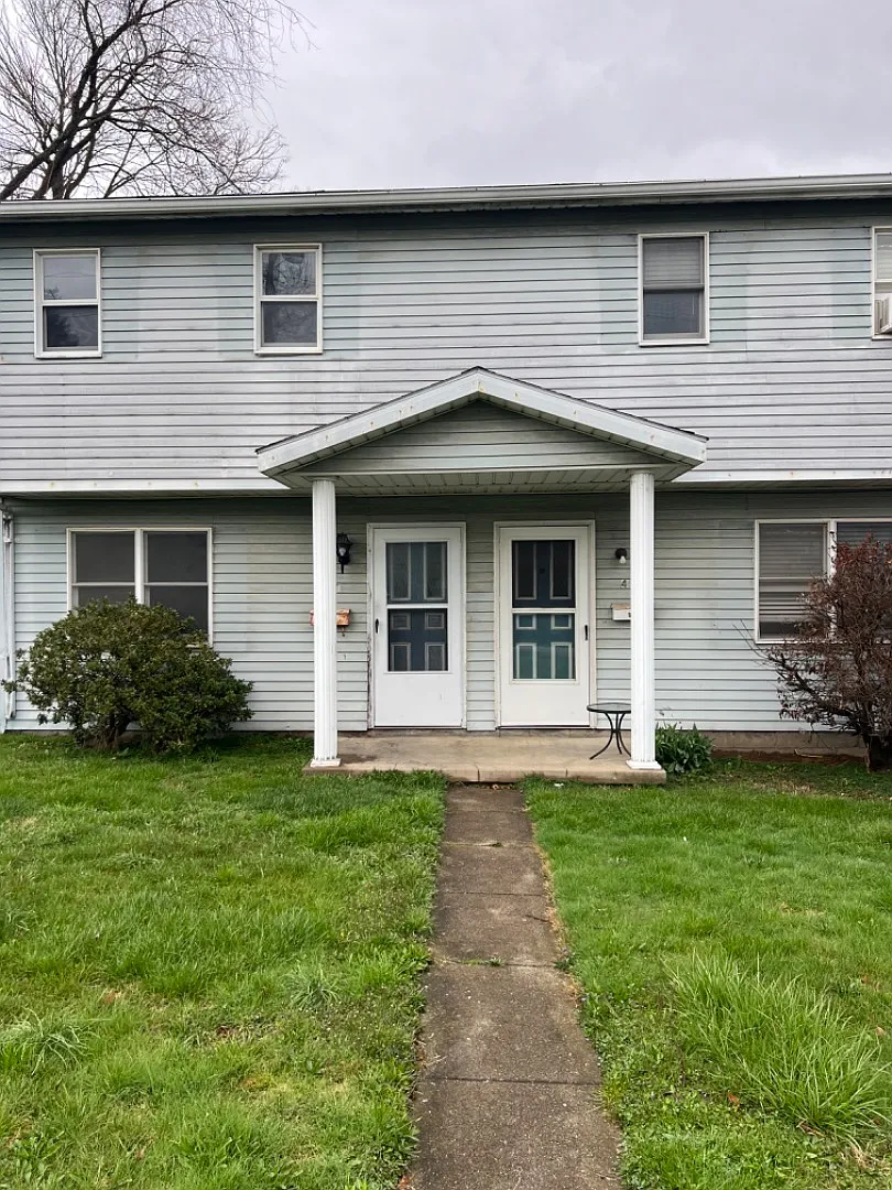 467 Elm St #467 photo 1