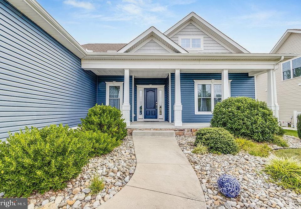 1st image of 33303 Bayberry Ct