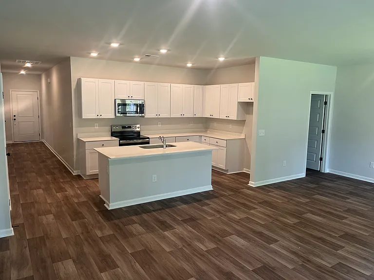 1030 Harbor Dr — Photo 7